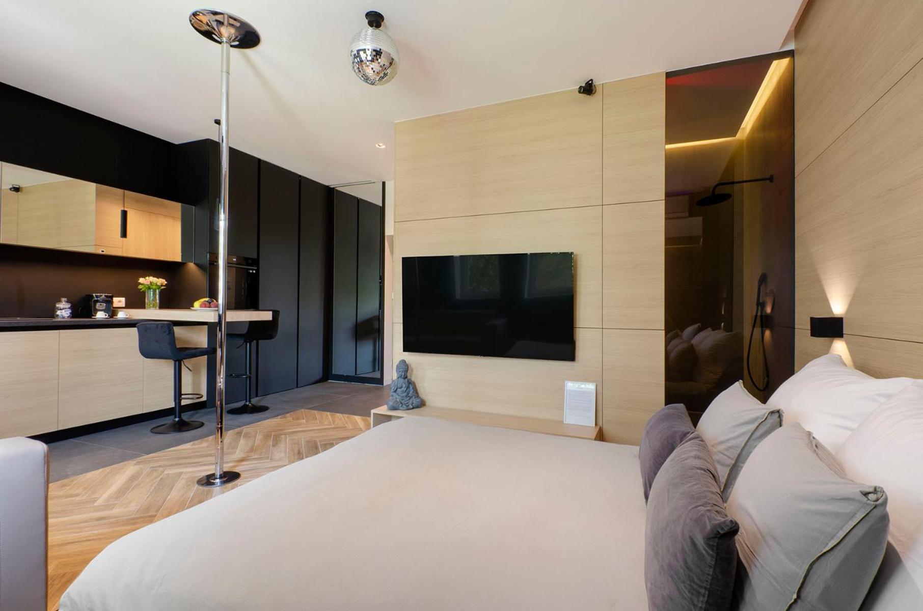 Lupoapartments Z Jacuzzi Pole Dance Leczycka 29 Klimatyzacja Parking Dostep Na Kod วูดช์ ภายนอก รูปภาพ